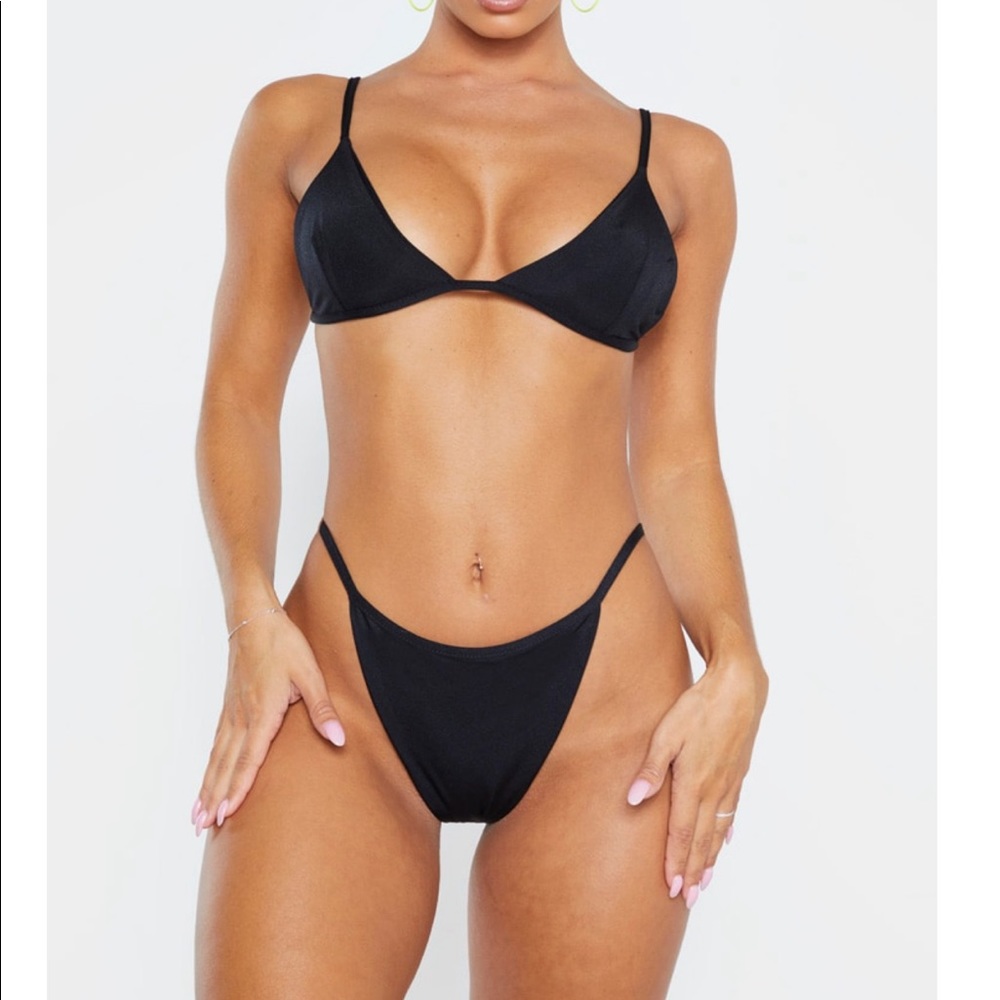 Black bikini bottoms